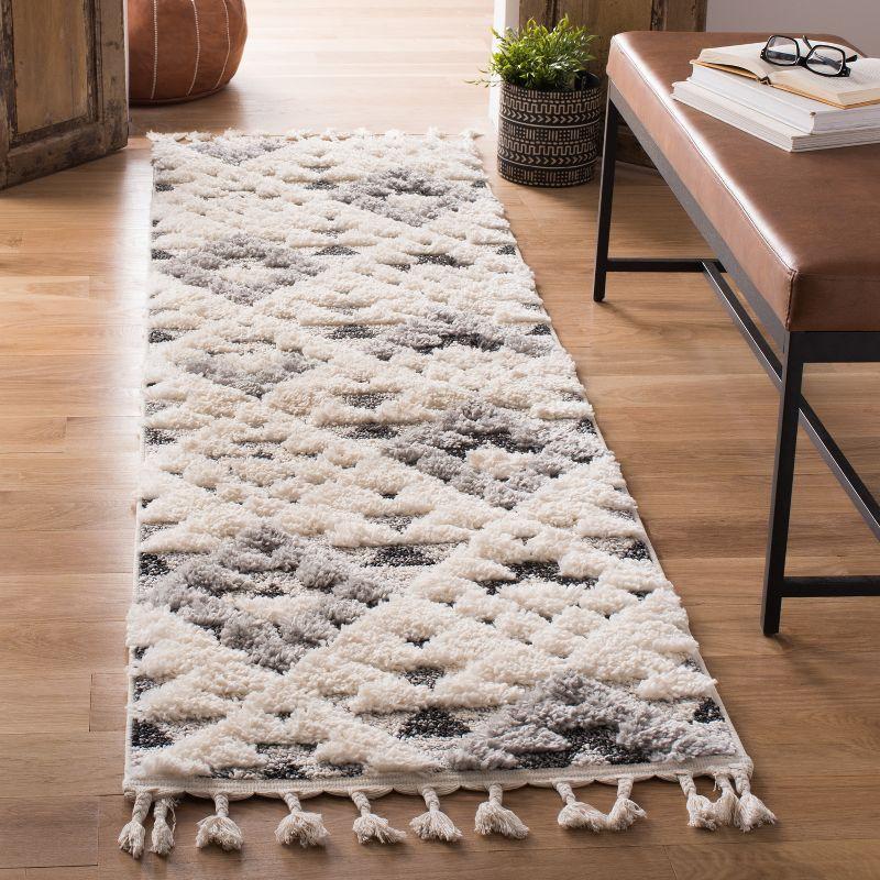 Moroccan Tassel Shag MTS688 Power Loomed Indoor Accent Rug - Ivory/Grey - 2'3"x4' - Safavieh