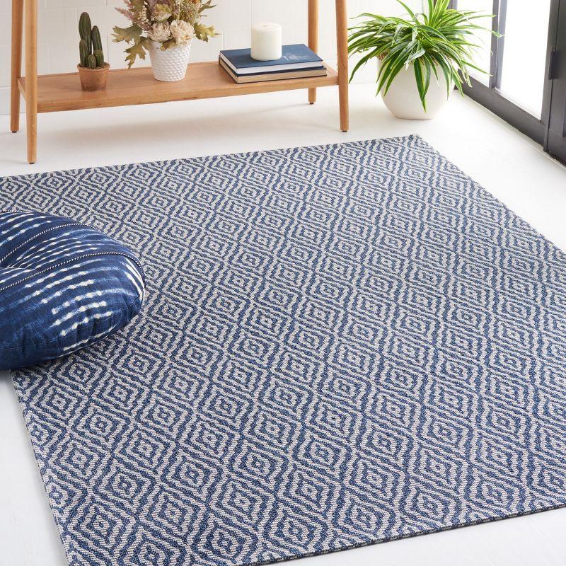 Martha Stewart 484 Cotton Geometric Rug