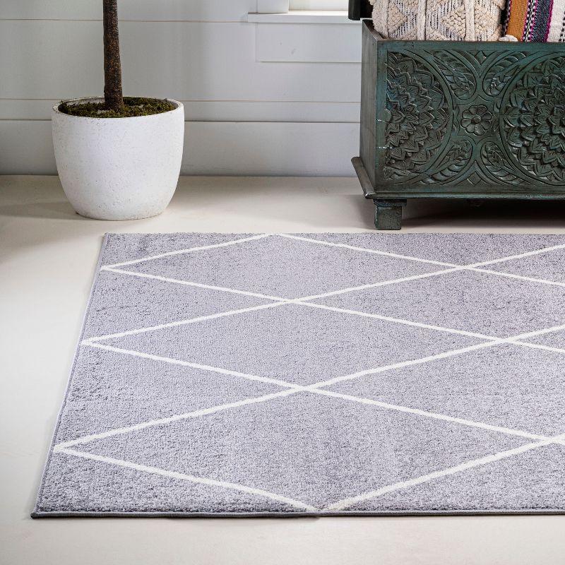 4'x6' Cole Minimalist Diamond Trellis Area Rug, Gray/White - JONATHAN Y