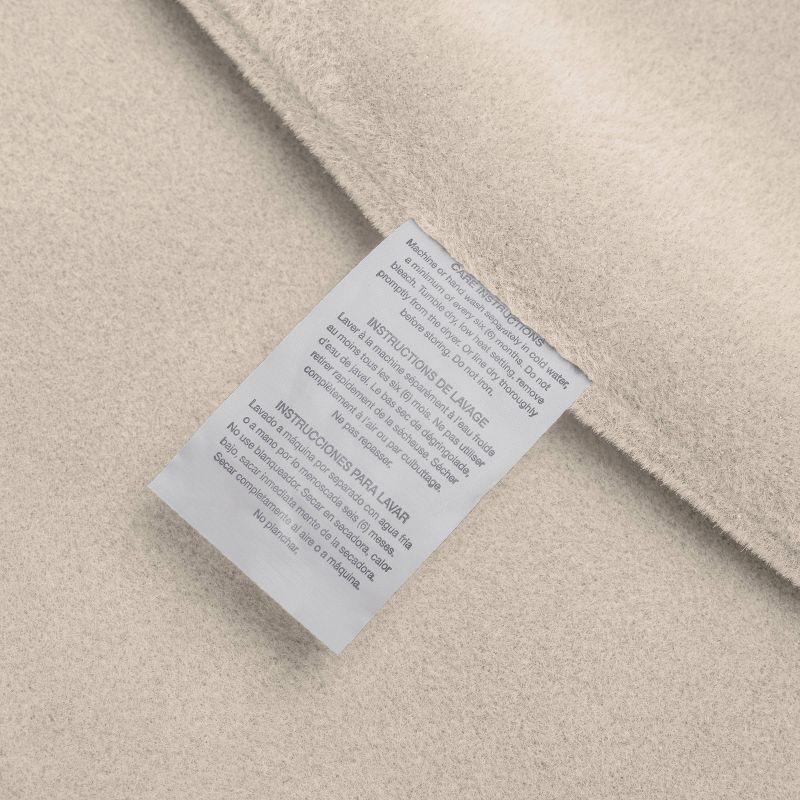 Luxurious King-Sized Ivory Fleece Reversible Blanket