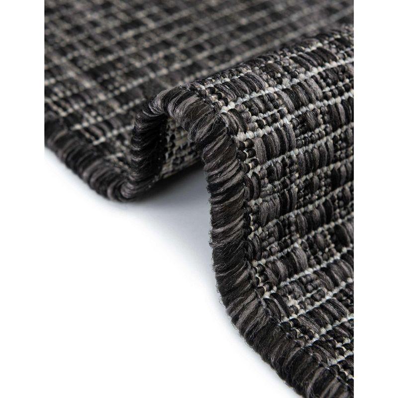 Unique Loom 5' 1 x 8' 0 Rectangle Indoor/Outdoor Solid Black Area Rug