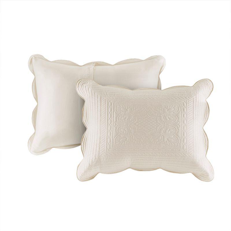 Tuscany Scalloped Edge Quilt Set