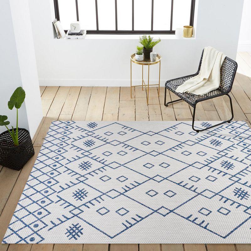4'x6' Boho Moroccan Indoor/Outdoor Area Rug, Ivory/Navy - JONATHAN Y