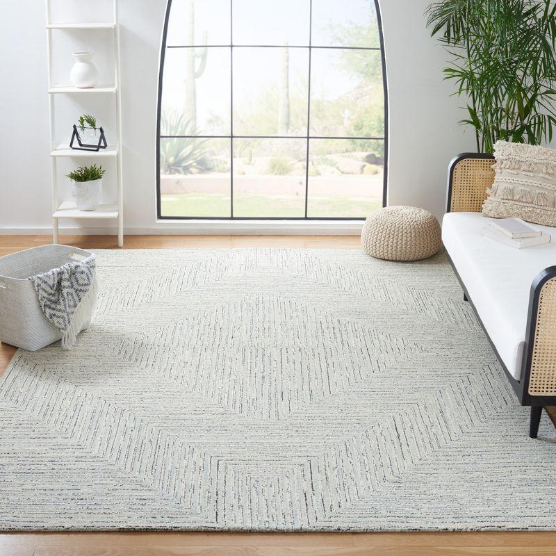 Micro-Loop MLP176 Hand Tufted Area Rug - Light Grey/Ivory - 5'x8' - Safavieh.