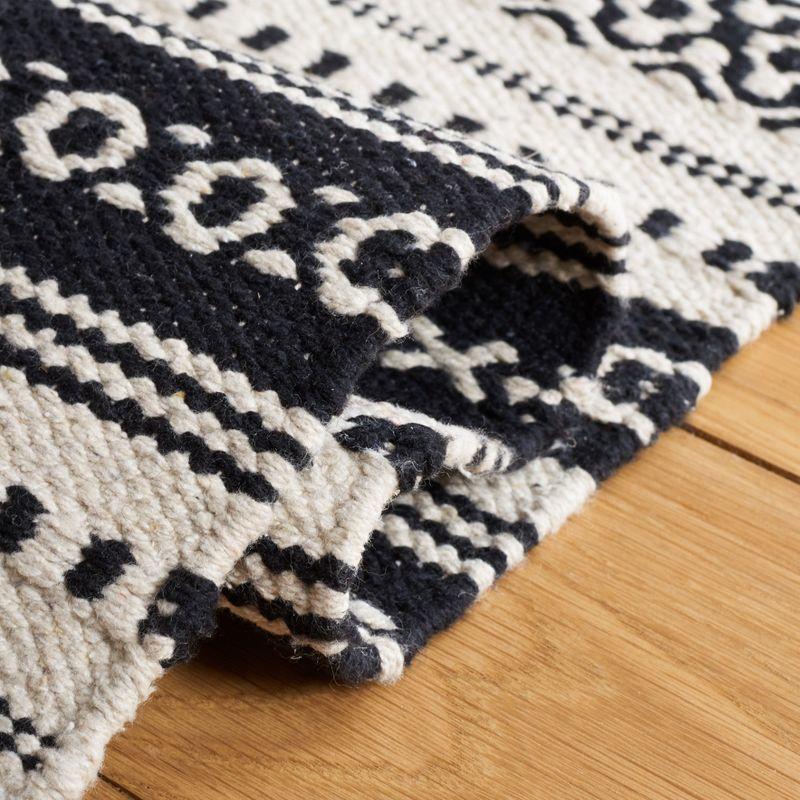 Montauk MTK726 Hand Woven, Flat Weave Indoor Area Rug - Black/Ivory - 6'x9' - Safavieh