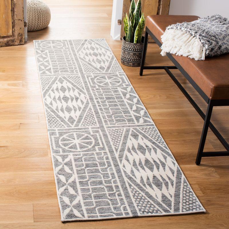 Marbella MRB609 Hand Loomed Area Rug  - Safavieh