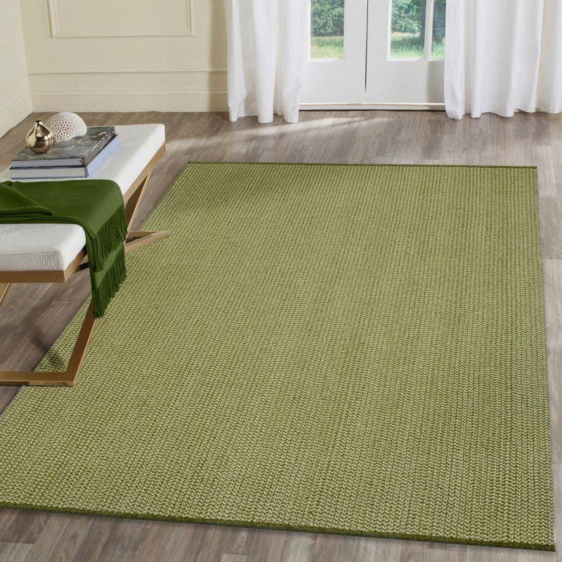 Handmade Braided Green Synthetic Reversible Area Rug 42"x5"