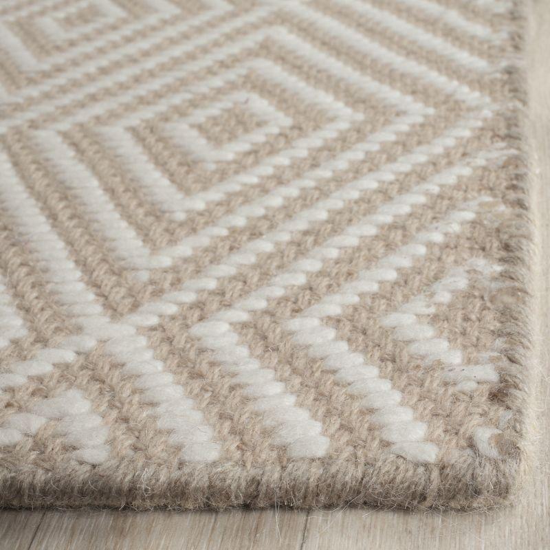 Wilton WIL715 Hand Hooked Indoor Area Rug - Beige/Ivory - 5'x8' - Safavieh
