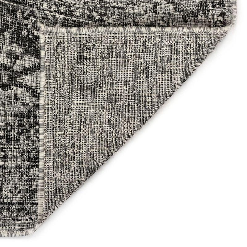 Liora Manne Carmel Vintage Floral Indoor/Outdoor Rug Black 7'10" Round