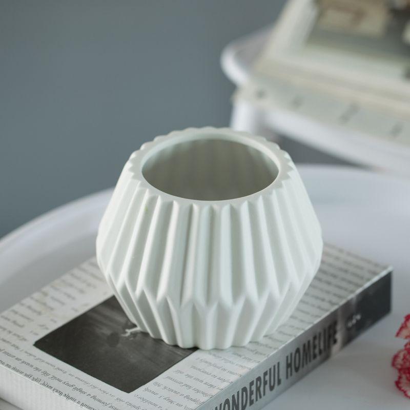 White Geometric Ceramic Table Vase