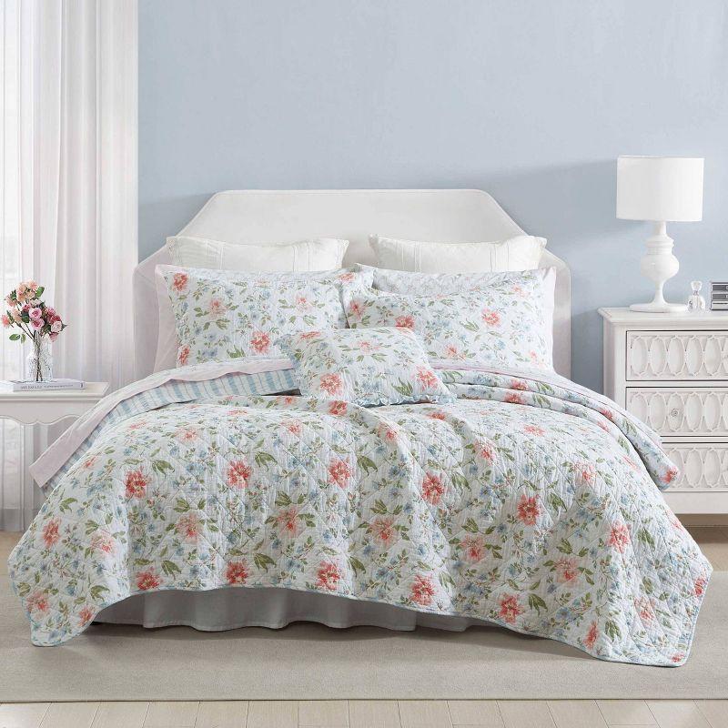 Emilie Blue Standard Cotton Quilt Set