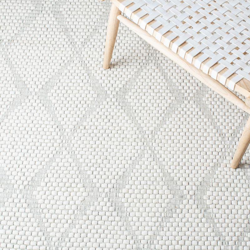 Marbella MRB551 Power Loomed Area Rug - Ivory - 3'x5' - Safavieh.