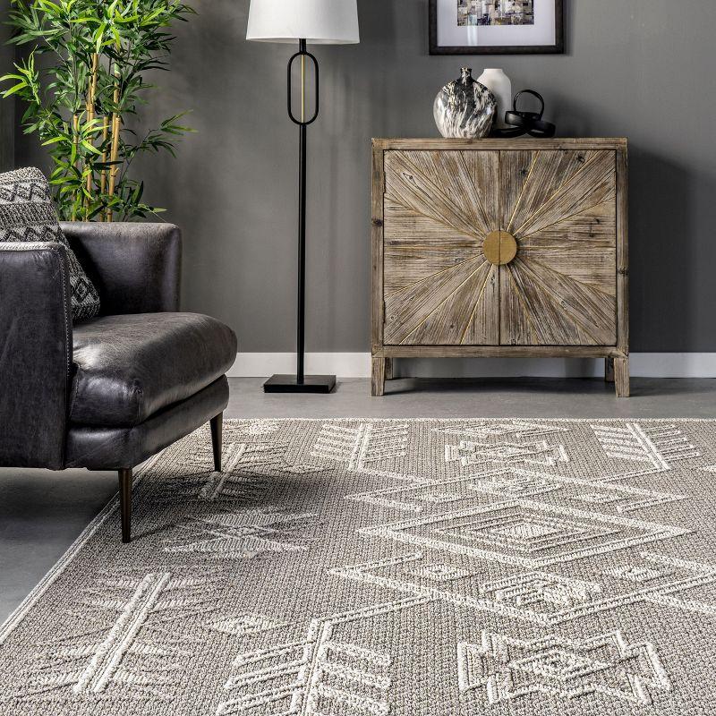 Cozy Haven Textured Southwestern 5'3" x 7'6" Synthetic Area Rug in Gray