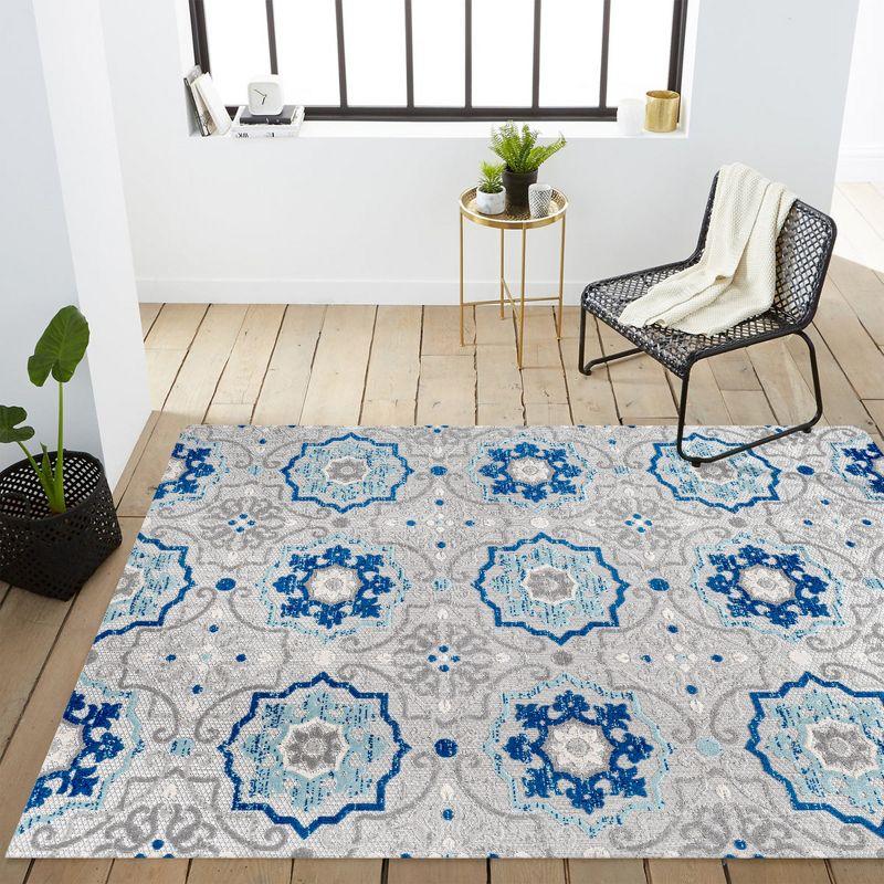 3'x5' Mediterranean Medallion Indoor/Outdoor Area Rug, Blue/Gray - JONATHAN Y