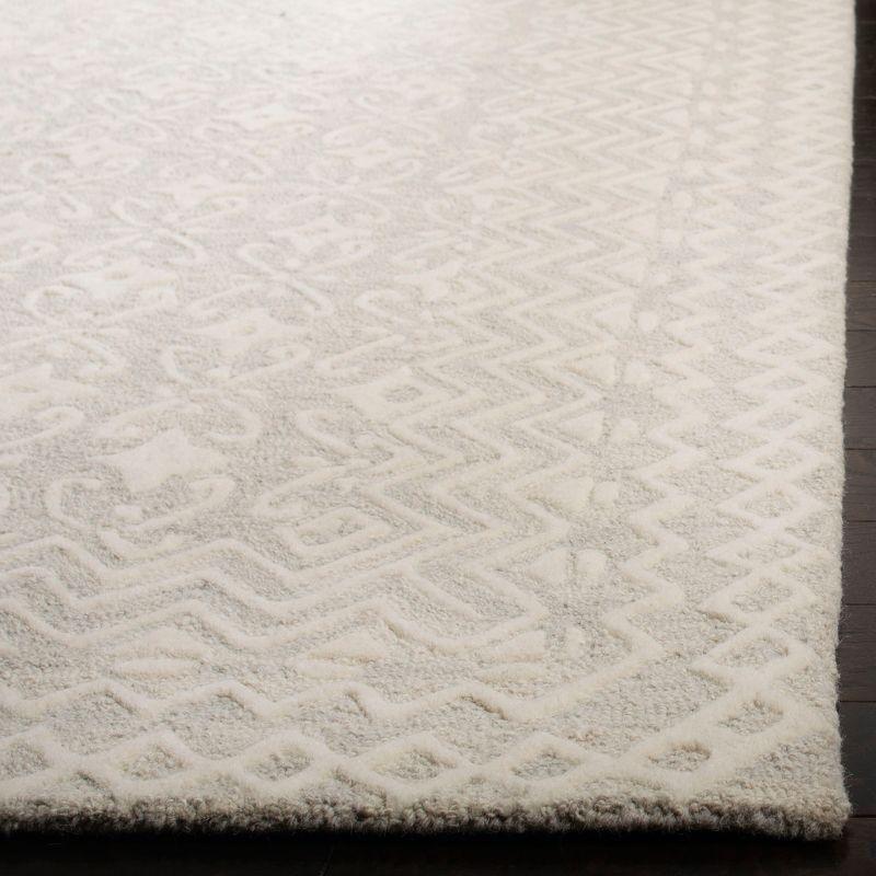 Handmade Gray Wool and Viscose 4' x 6' Tufted Area Rug