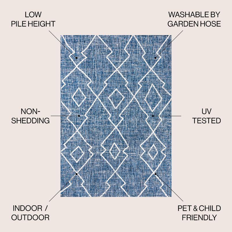 4'x6' Carwa  Diamond Trellis Indoor/Outdoor Area Rug, Blue/Ivory - JONATHAN Y