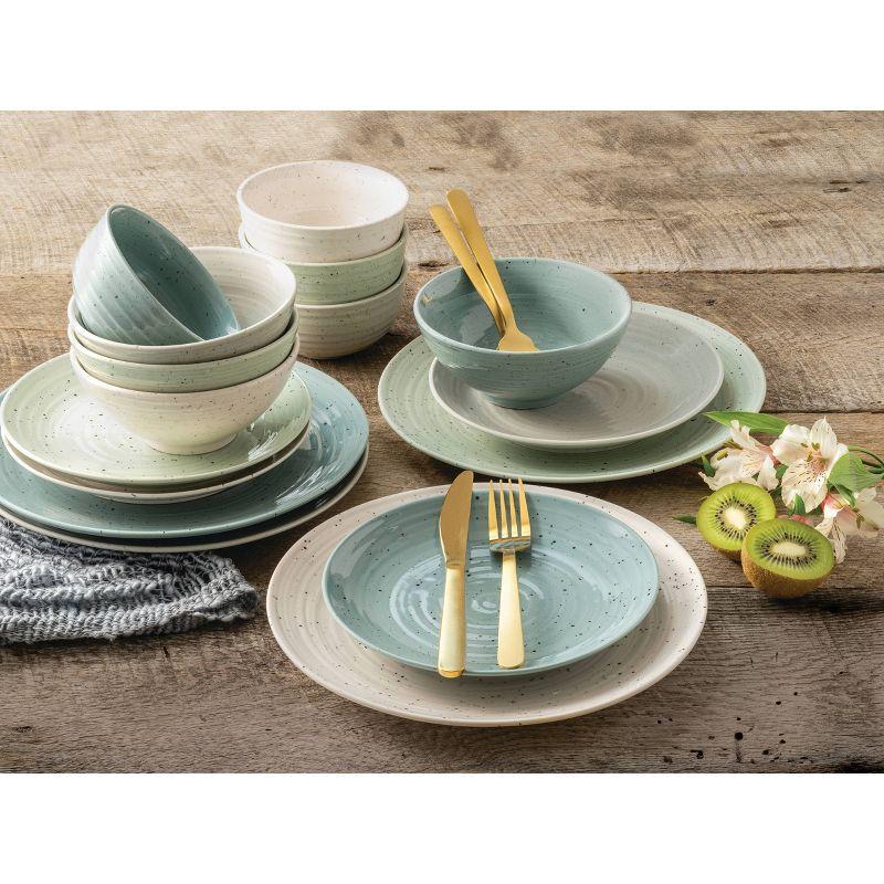 Siterra Rustic Charm 16-Piece White Porcelain Dinnerware Set