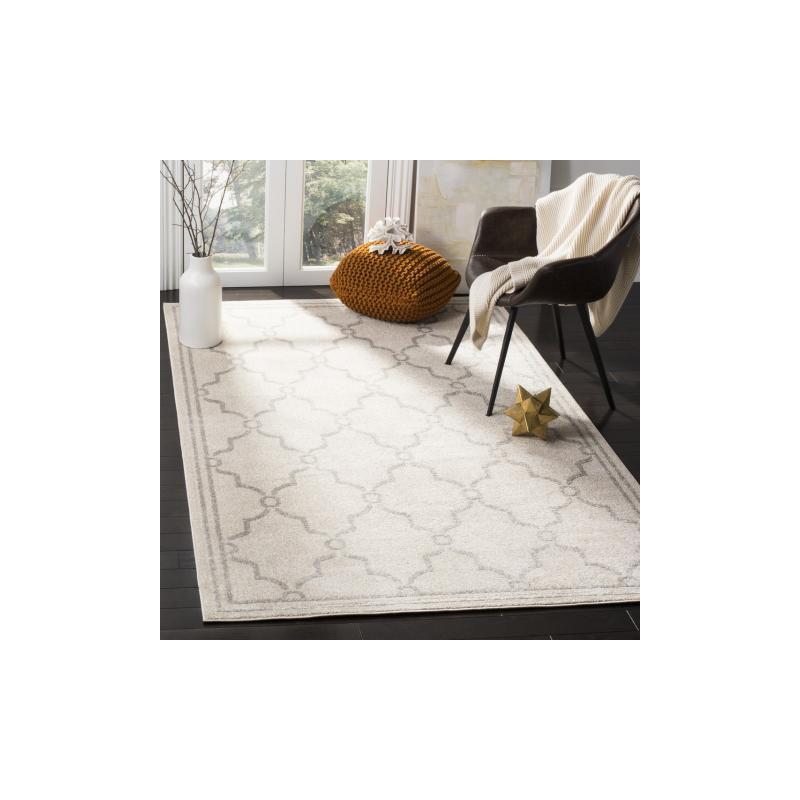 Amherst AMT414 Power Loomed Area Rug  - Safavieh