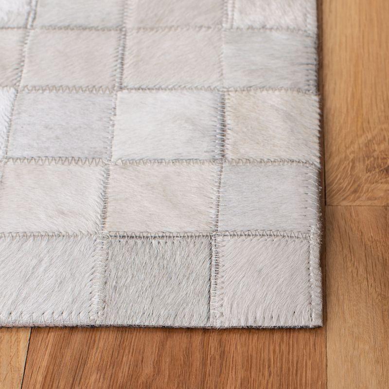 Studio Leather STL813 Hand Woven Area Rug - Ivory/Black - 4'x6' - Safavieh.