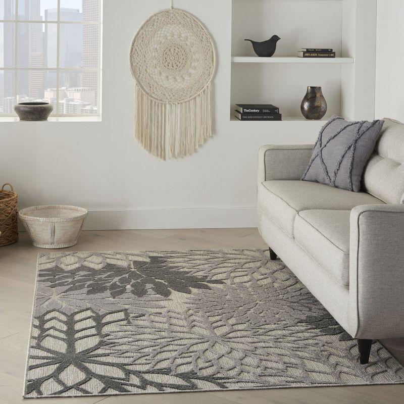 Nourison Aloha Floral Bloom Flatweave High-Low Indoor Outdoor Area Rug Silver Grey 5'3" x 7'5"