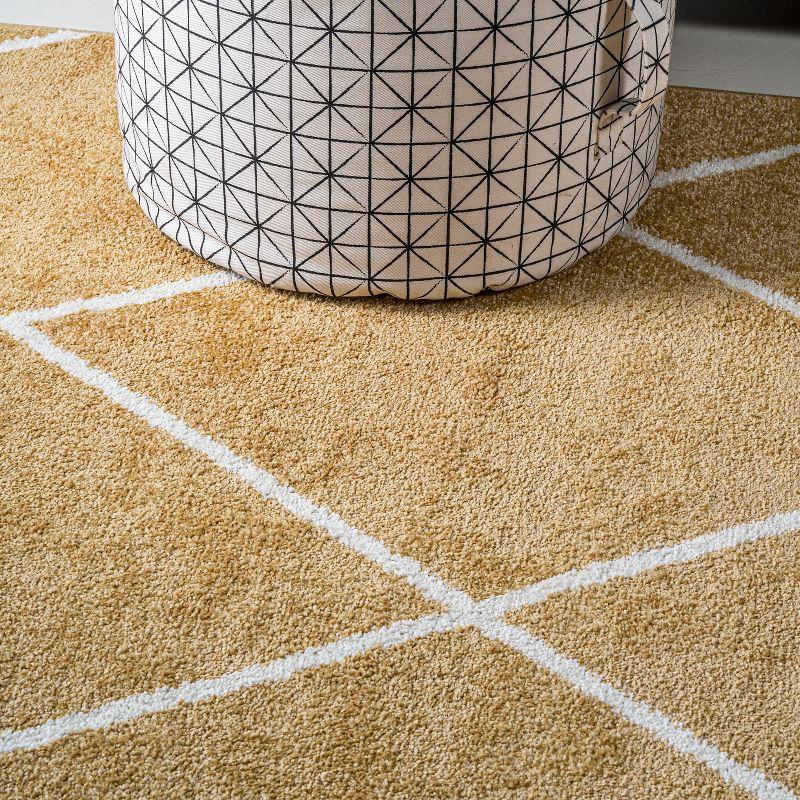 8'x10'  Cole Minimalist Diamond Trellis Area Rug, Gold/White - JONATHAN Y