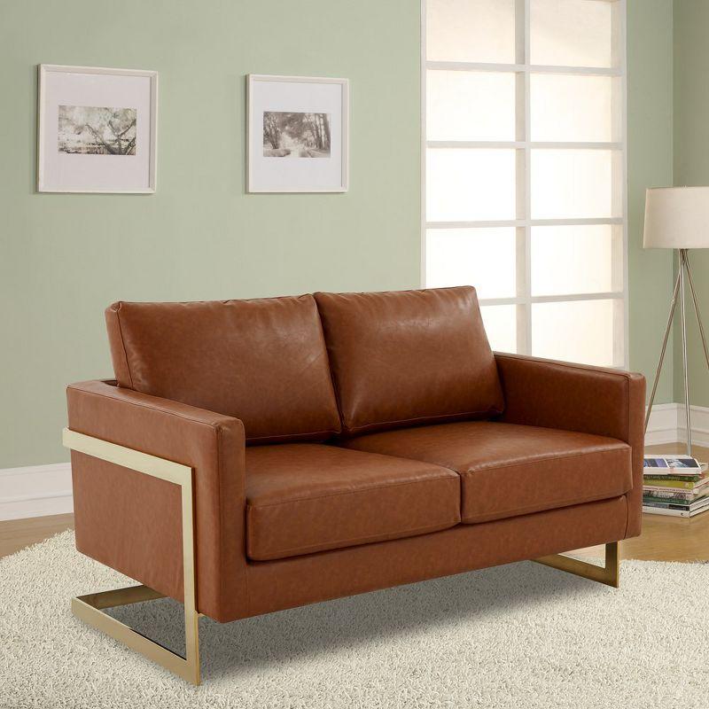 LeisureMod Lincoln Mid-Century Modern Upholstered Faux Leather Loveseat with Gold Frame