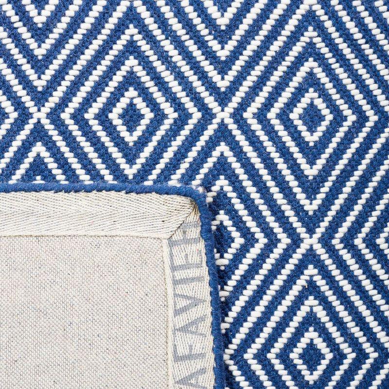 Safavieh Hand Hooked Wool And Cotton With Latex Geometric Rug