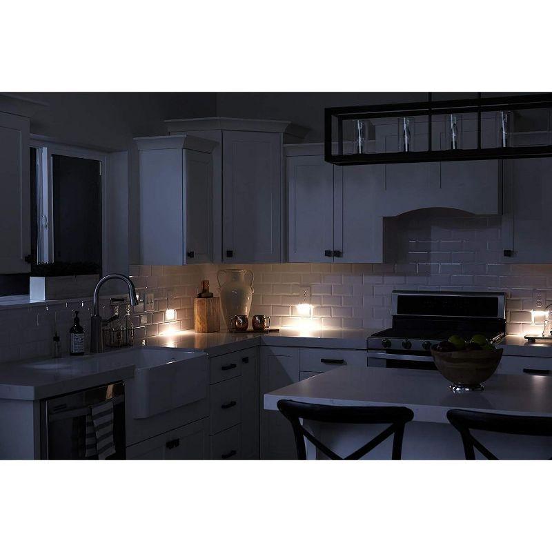 SnapPower GuideLight 2 PLUS Wall Plate Night Light - Bright / Dim / Off Sensor - GFCI, Black (1 Pack)