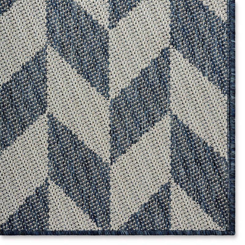 Modern Geometric Blue/Cream 5' x 7' Indoor/Outdoor Area Rug