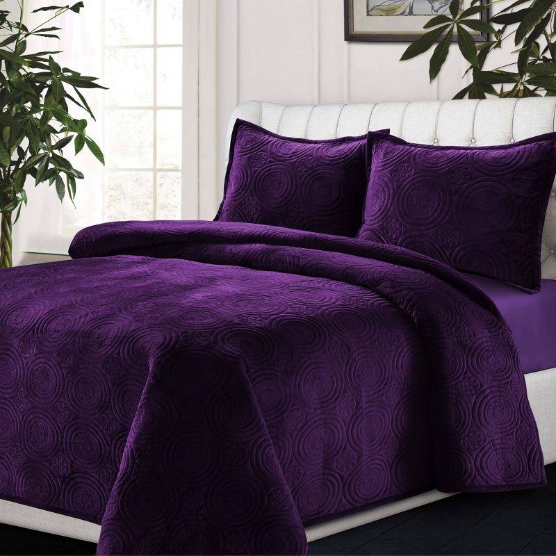 Tribeca Living Capri Velvet Quilt Set