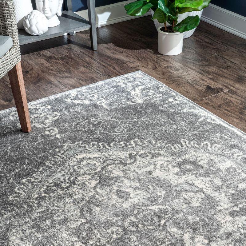 Nuloom Maranda Oriental/Persian 5x7 Indoor Area Rug for Living Room Bedroom Dining Room Kitchen, Dark Grey/Ivory