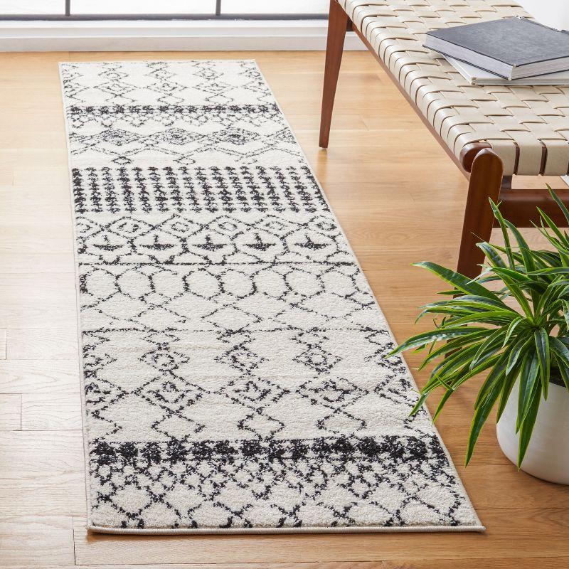 Tulum TUL229 Power Loomed Runner Rug - Ivory/Black - 2'x11' - Safavieh.