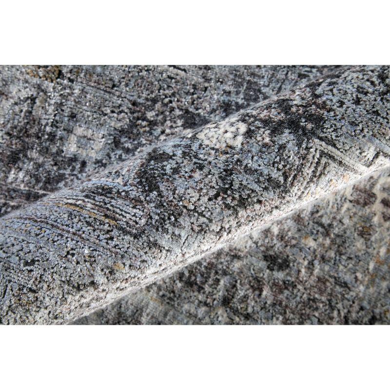 Sarrant Transitional Medallion Gray/Silver/Ivory Area Rug