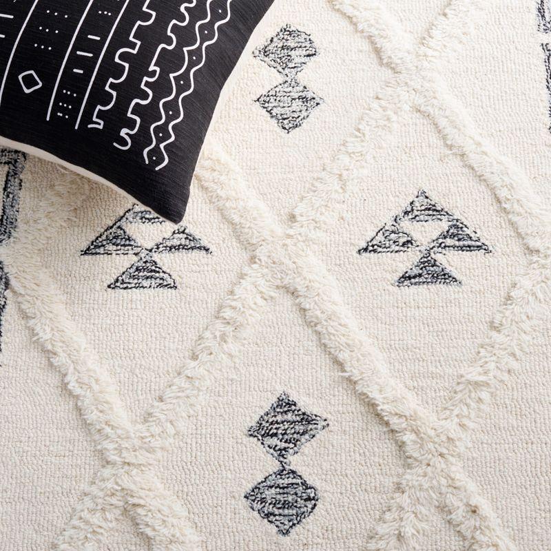 Casablanca CSB989 Hand Tufted Indoor Area Rug - Ivory/Black - 8'x10' - Safavieh