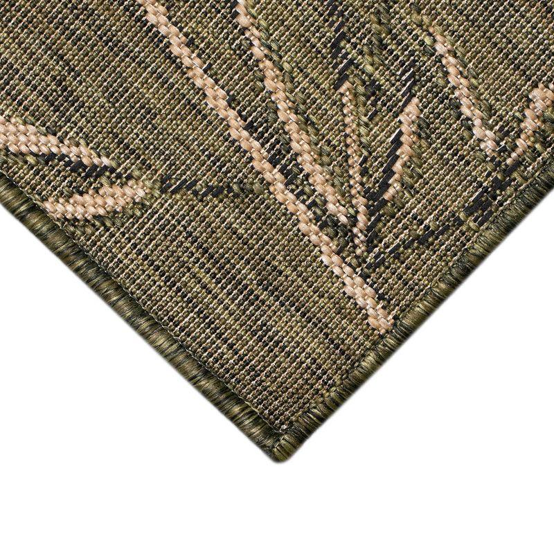 Liora Manne Carmel Bamboo Border Indoor/Outdoor Rug Green 4'10" x 7'6"
