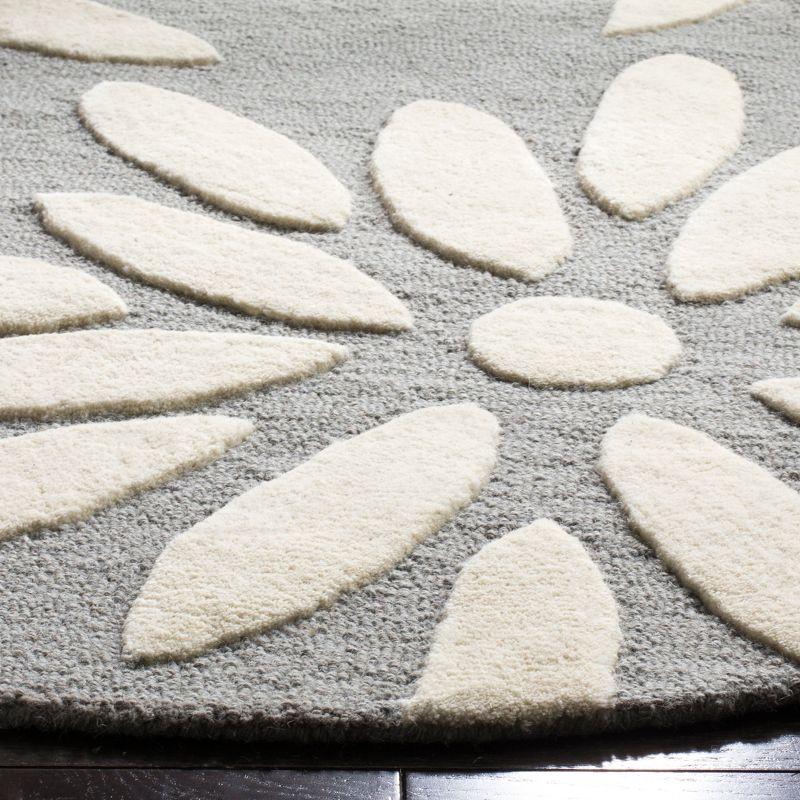 Safavieh Kids Daisy SFK914 Hand Tufted Indoor Area Rug - Grey/Ivory - 5' Round - Safavieh