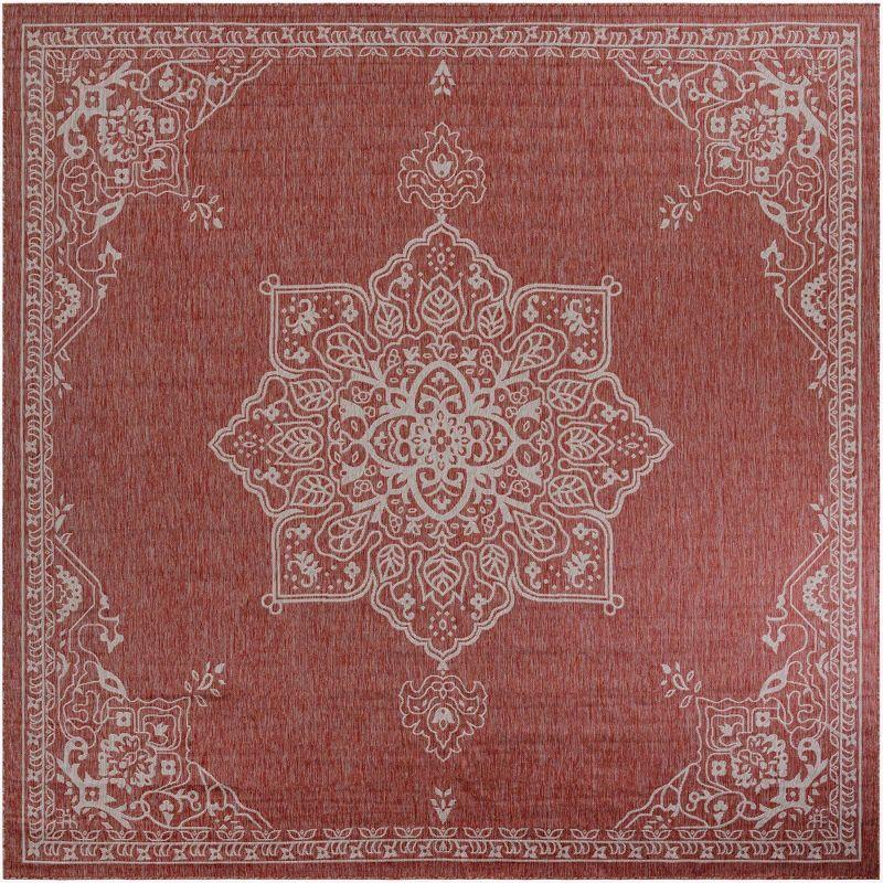 Unique Loom Outdoor Traditional Antique Medallion Woven Area Rug