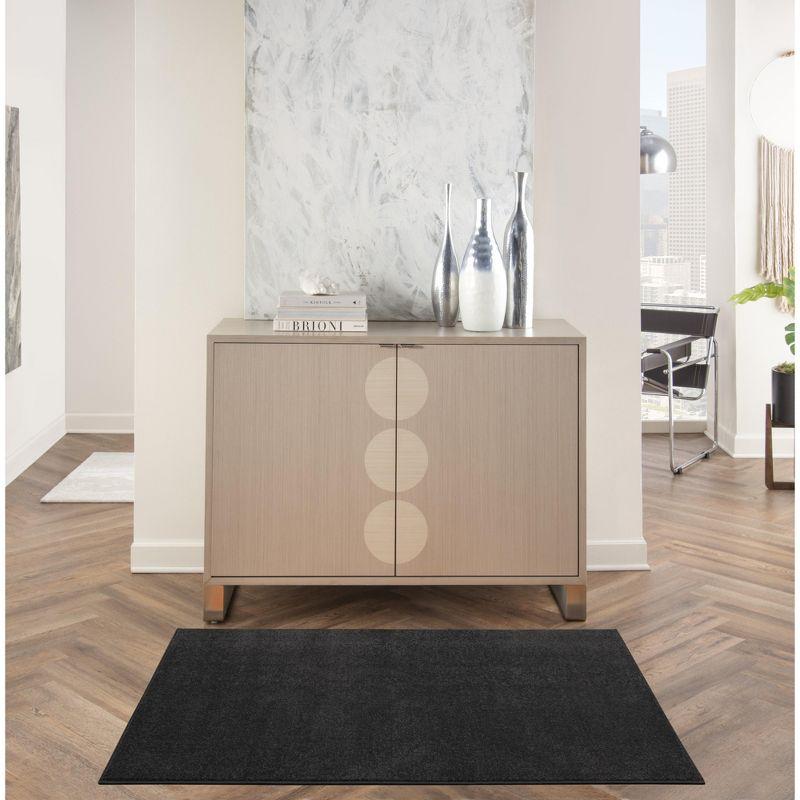 Yolonda Modern Black Area Rug