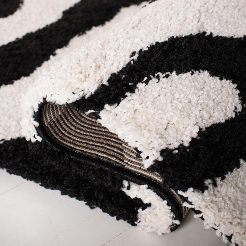 Florida Shag SG452 Power Loomed Indoor Runner Rug - Ivory/Black - 2'3"x11' - Safavieh.