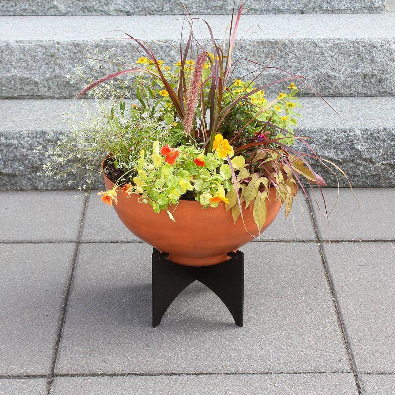 Norma I Metal Pot Planter