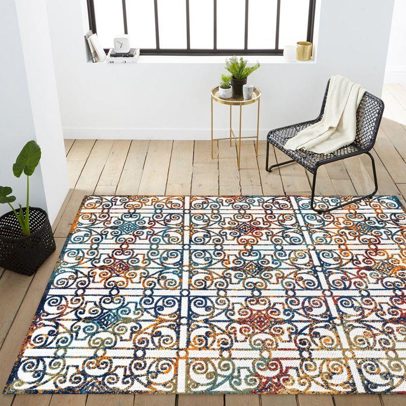 Blue and Cream Trellis Synthetic 4' x 6' Reversible Rug