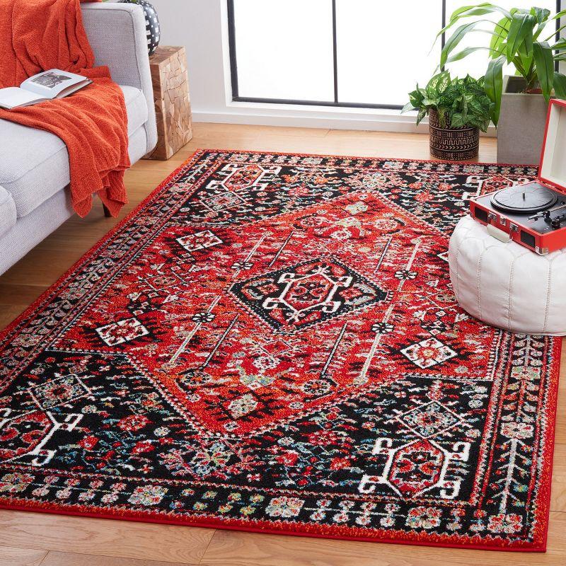 Vintage Hamadan VTH230 Power Loomed Area Rug  - Safavieh