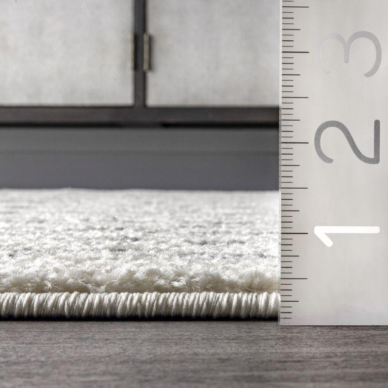 Nuloom Camila Geometric 7x9 Indoor Area Rug for Living Room Bedroom Dining Room Kitchen, Off White/Ivory