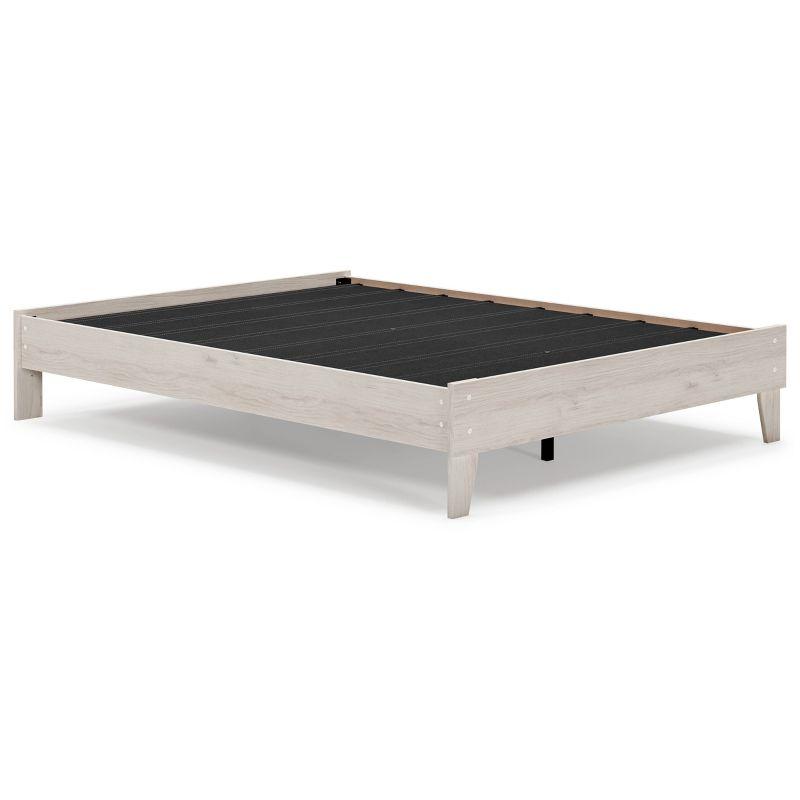 Socalle Queen Platform Bed with Clean Lines and Oak Grain Finish