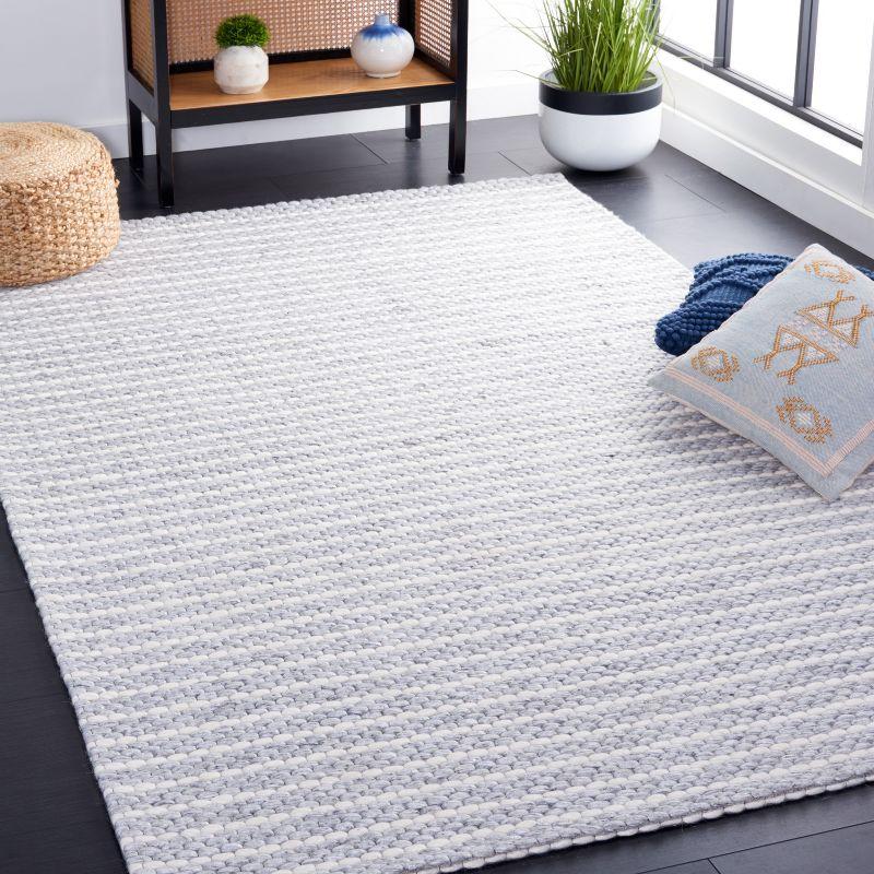 Marbella MRB207 Hand Woven Indoor Accent Rug - Grey/Ivory - 4'x6' - Safavieh