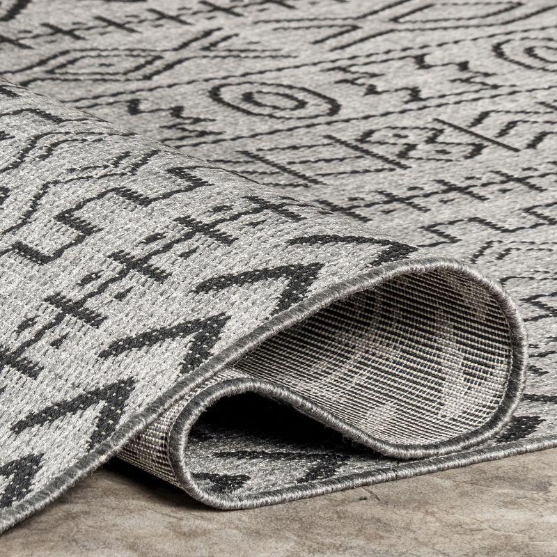 Nuloom Indoor and Outdoor Jamie Area Rug, 6' 3" x 9' 2", Gray