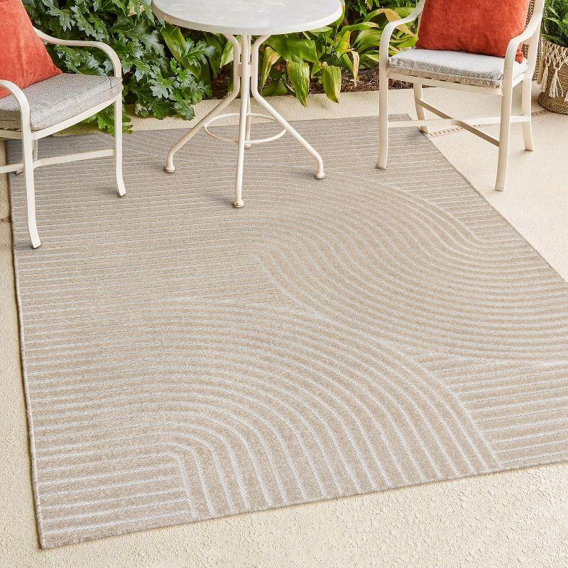 JONATHAN Y Hallie High-Low Minimalist Curve Geometric Beige/Cream 4 ft. x 6 ft. Indoor/Outdoor Area Rug