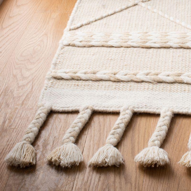 Casablanca CSB575 Hand Loomed Area Rug - Beige/Ivory - 5'x8' - Safavieh.