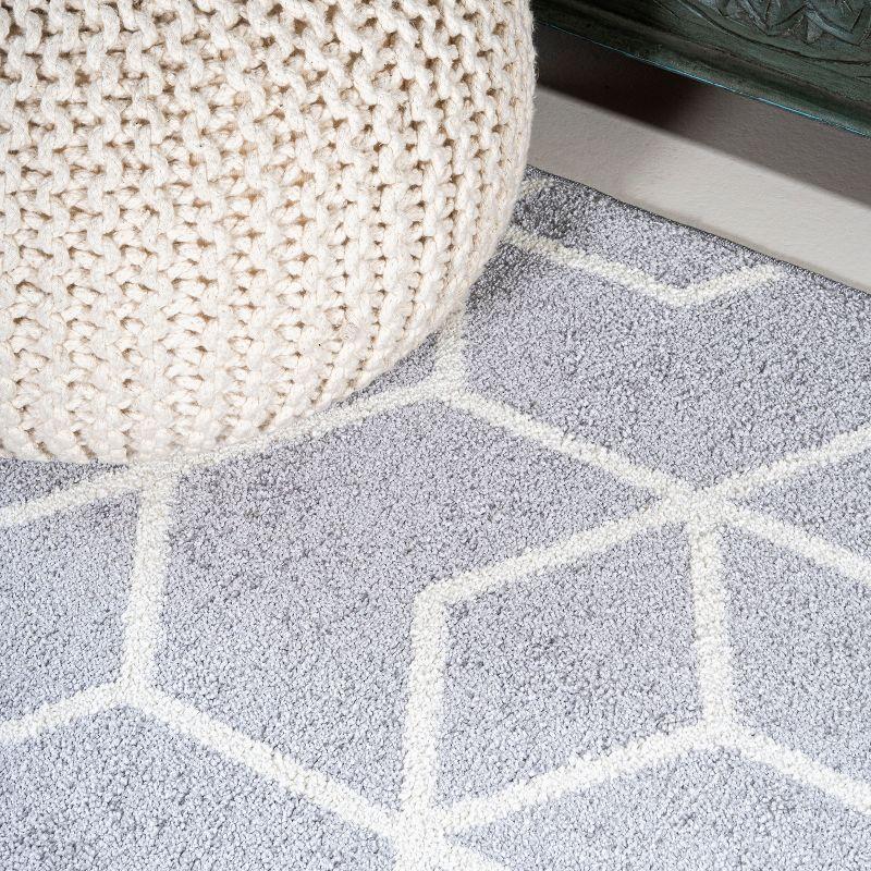 3'x5' Tumbling Blocks Modern Geometric Area Rug, Light Gray/White - JONATHAN Y
