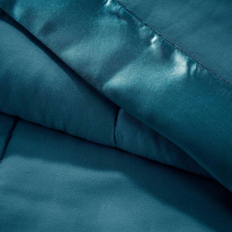 Lightweight Down Alternative Blanket with Satin Trim